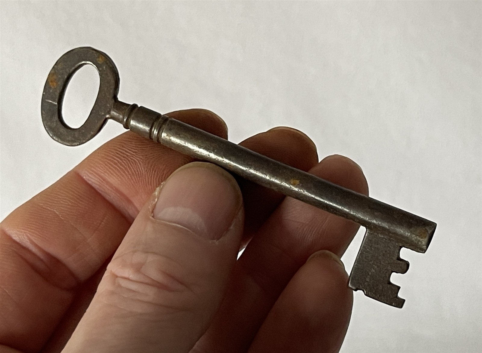 Vintage Antique Metal Skeleton / Ornament / Escape Room Key ~ 8.5cm #pF181