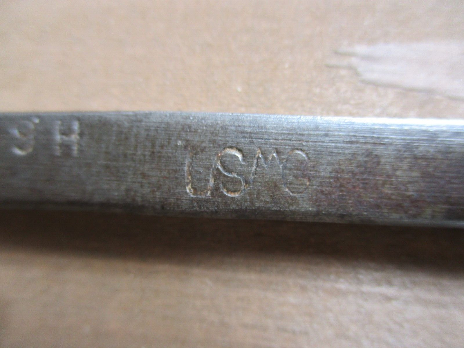 USMC UNITED SHOE MACHINERY CORP #439H OPEN END WRENCH 5/16″ X 1/4″ MADE IN USA