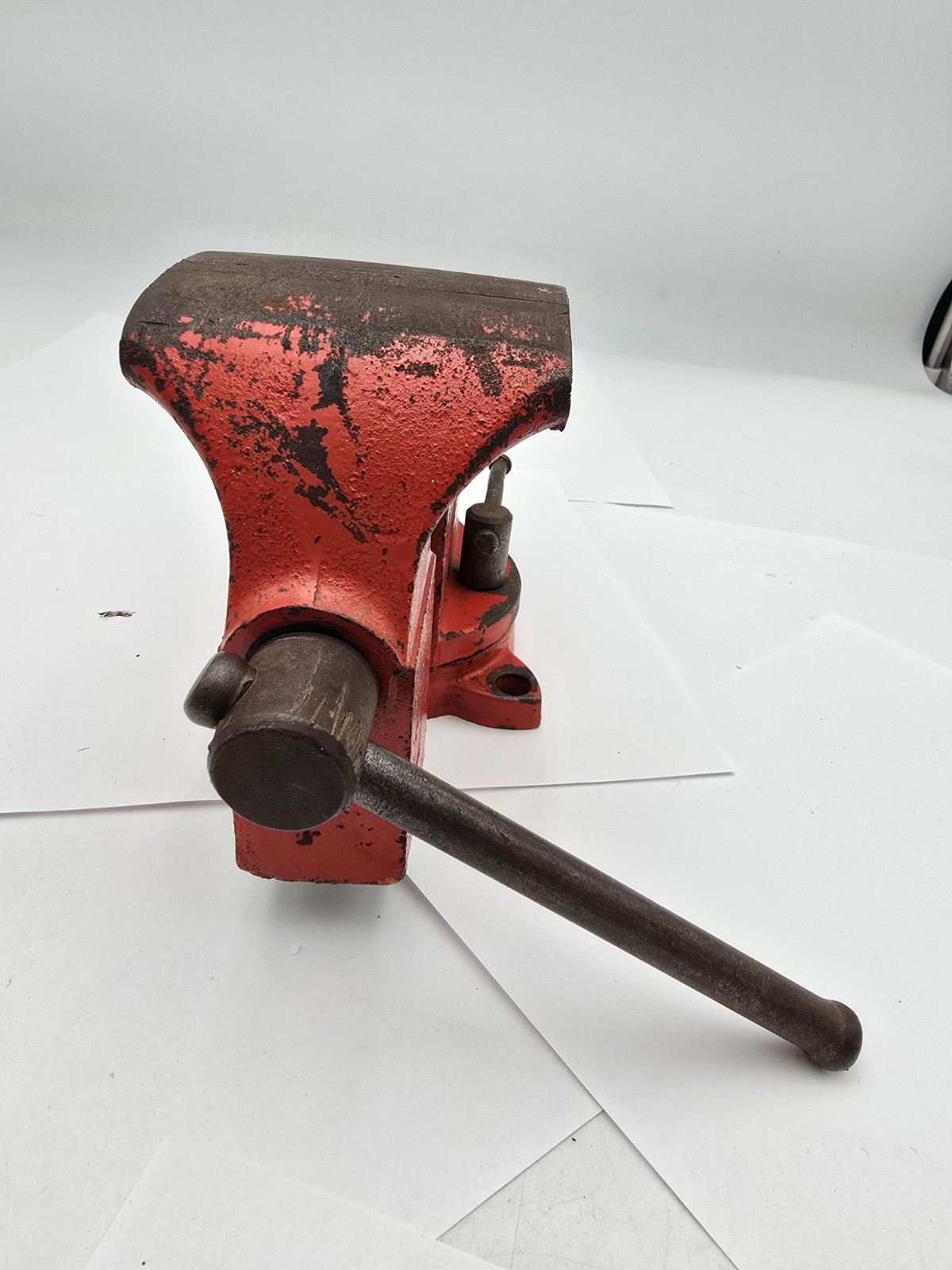 Parker Vise 3-1/2″ Red Swivel Base 703-1/2 (Read)