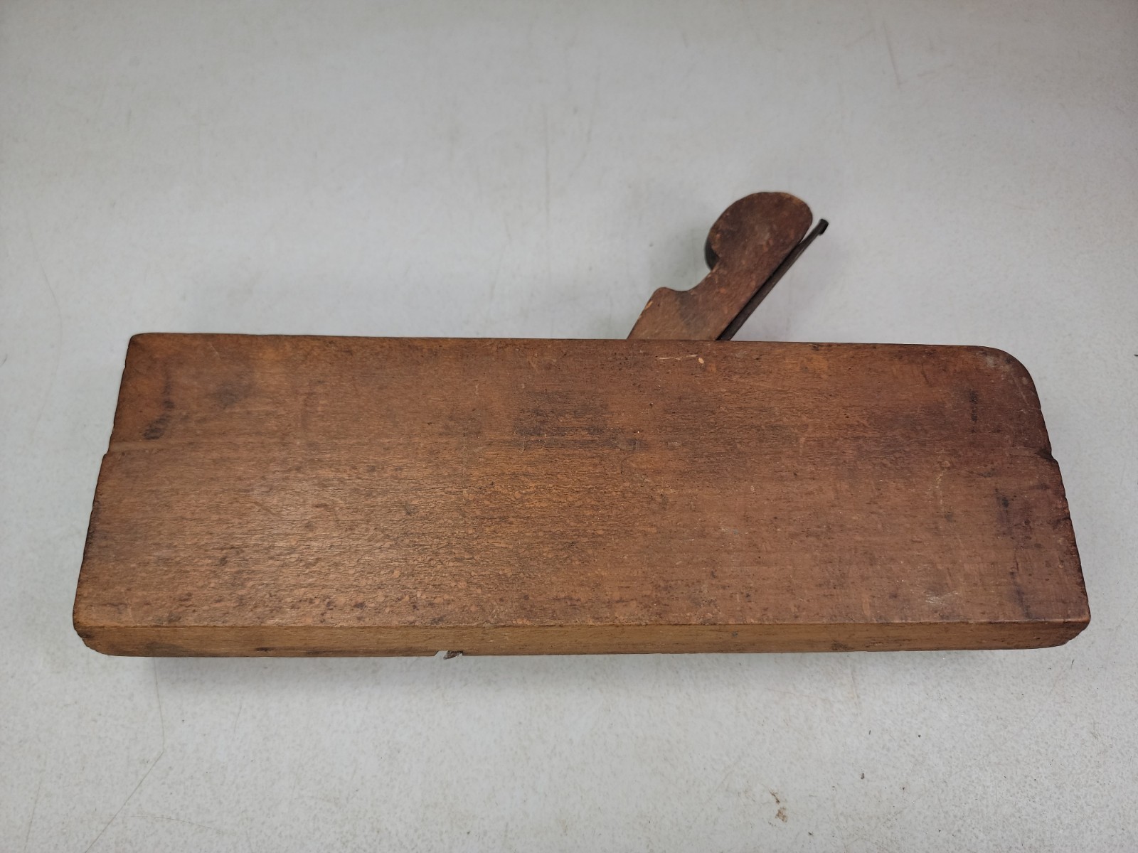 Vintage J. Kellogg Amherst MS Molding Plane Wood Plane 9-1/2″ Long