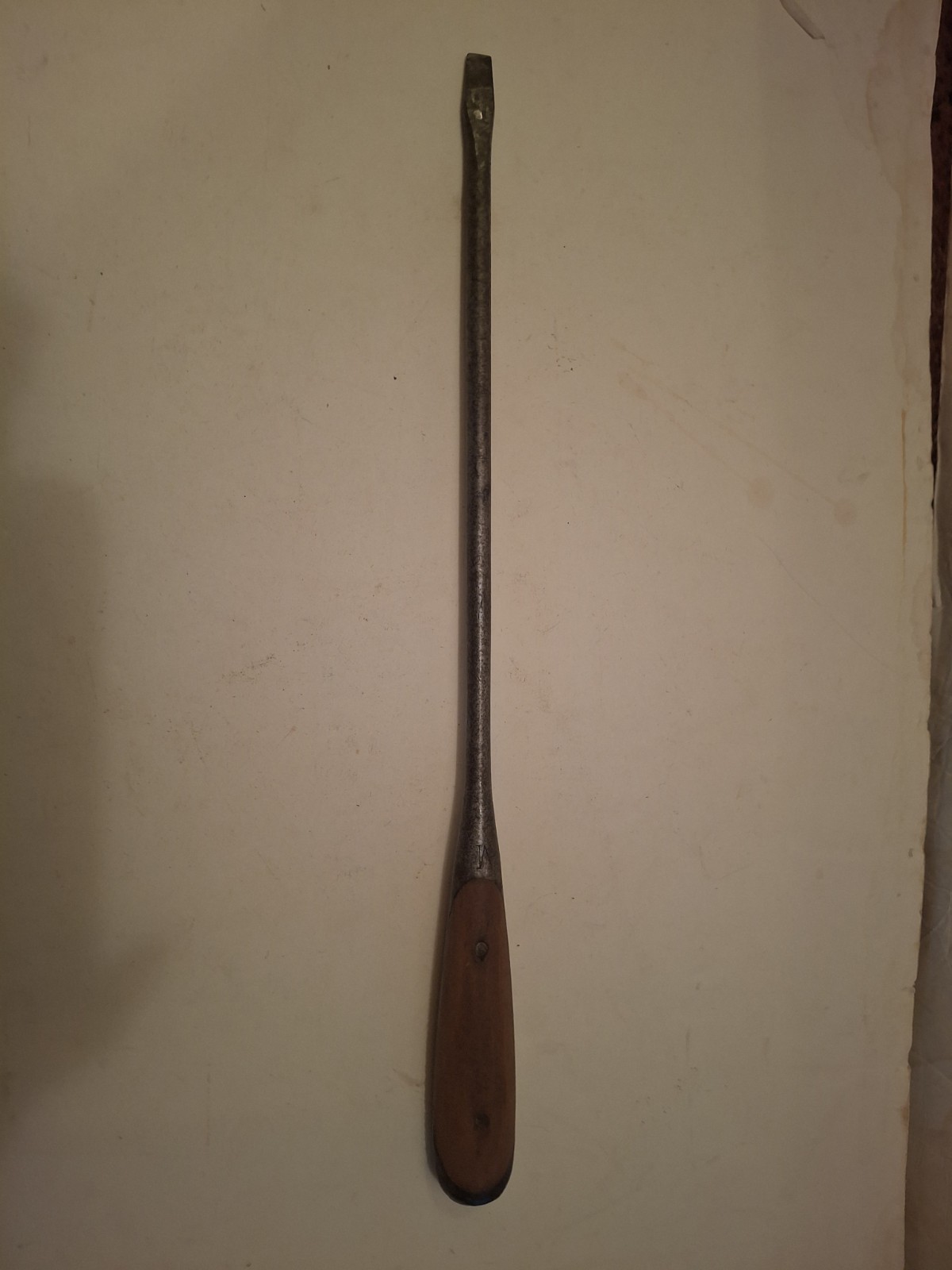 Vintage Split Wooden Handle Flat Head Screwdriver 18 1/2″ long 3/8″ Marked ( M)