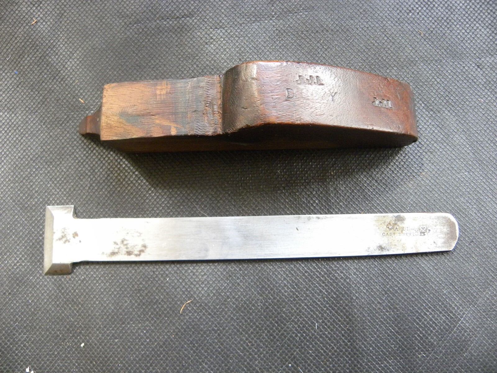 Vintage 1 1/2″ H Slater Gunmetal Steel Soled Shoulder Plane (433)