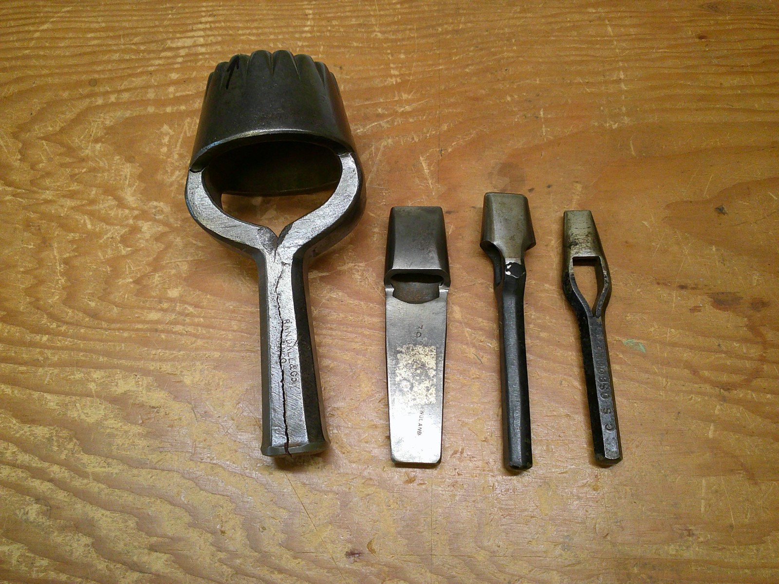 4 Vtg Leather Punches Osborne England Germany Oblong 2-1/4″ Rosette Randall & Co