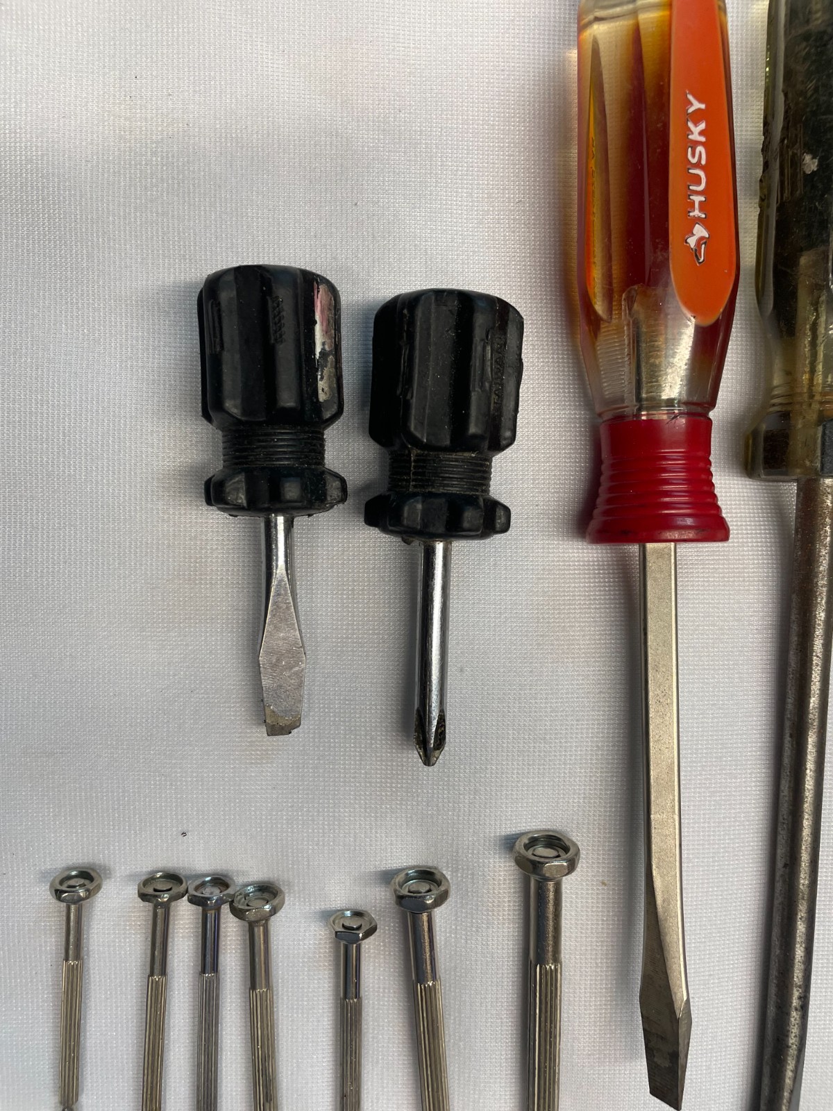 Lot of 14 Mixed Screwdrivers – Husky, Truecraft USA, Precision Set – Flathead &