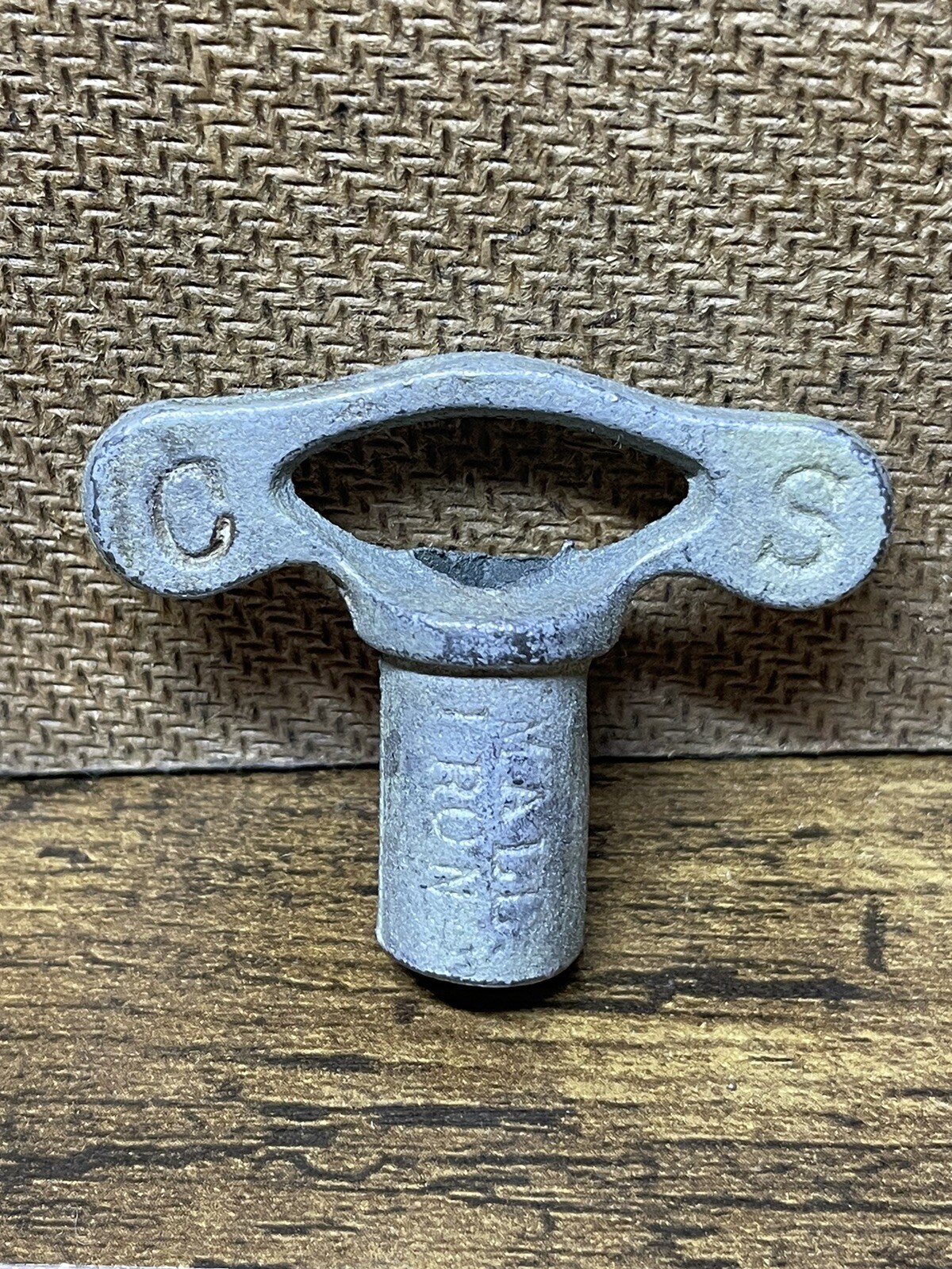 Vintage CS Mall Iron Square Key Gas Valve Radiator Water Clock Sillcock