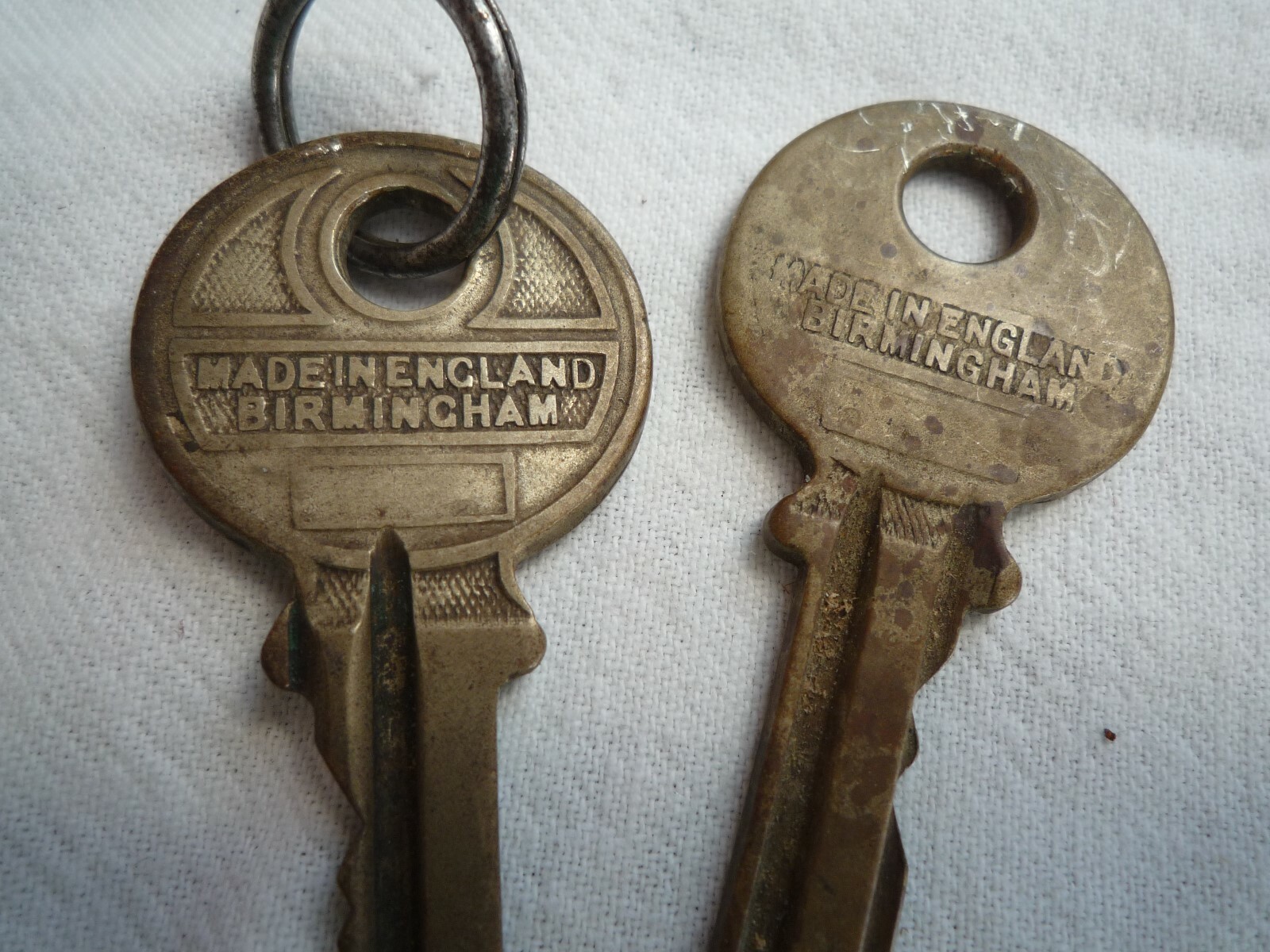 VINTAGE KEYS COLLECTION MADE IN ENGLAND BIRMINGHAM 2P