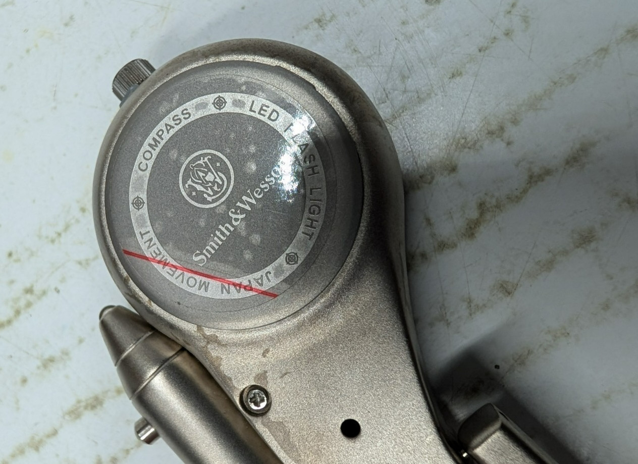 Smith & Wesson Key Chain Clock & Mini Pocket Compass Cased