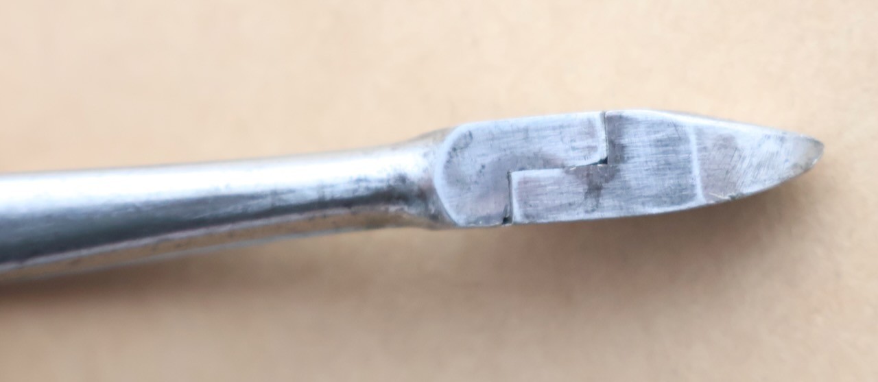 Vintage 4 1/4″ Kraeuter (USA) No. 81 Diagonal Wire Cutter – Pliers / MT Tools
