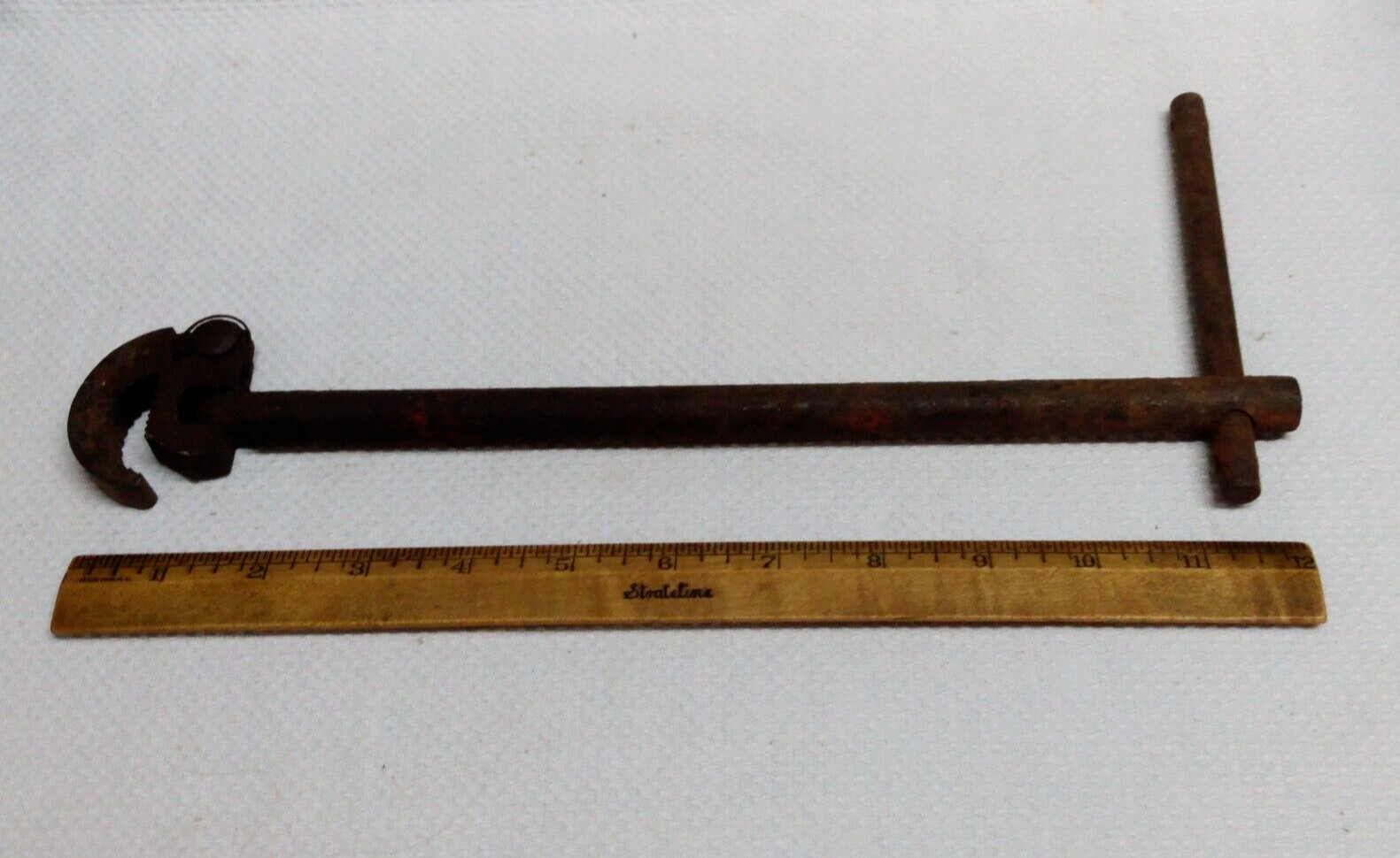 VTG PLUMBERS SINK/BASIN WRENCH ~ No Markings