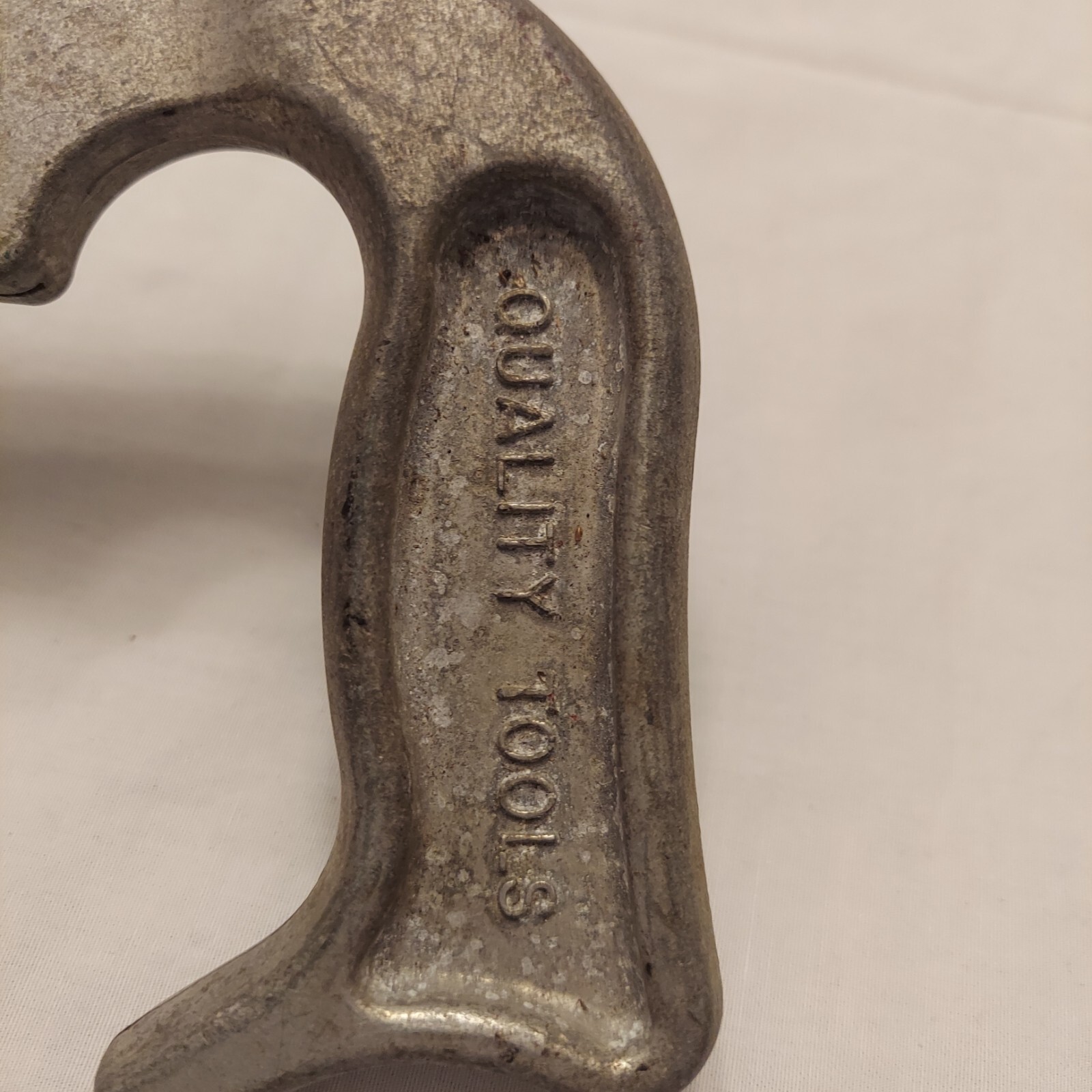 Vtg DOUGLAS 100 Co Cast Aluminum Key Hole Jab Hand Saw Dry Wall Carpenter Wood