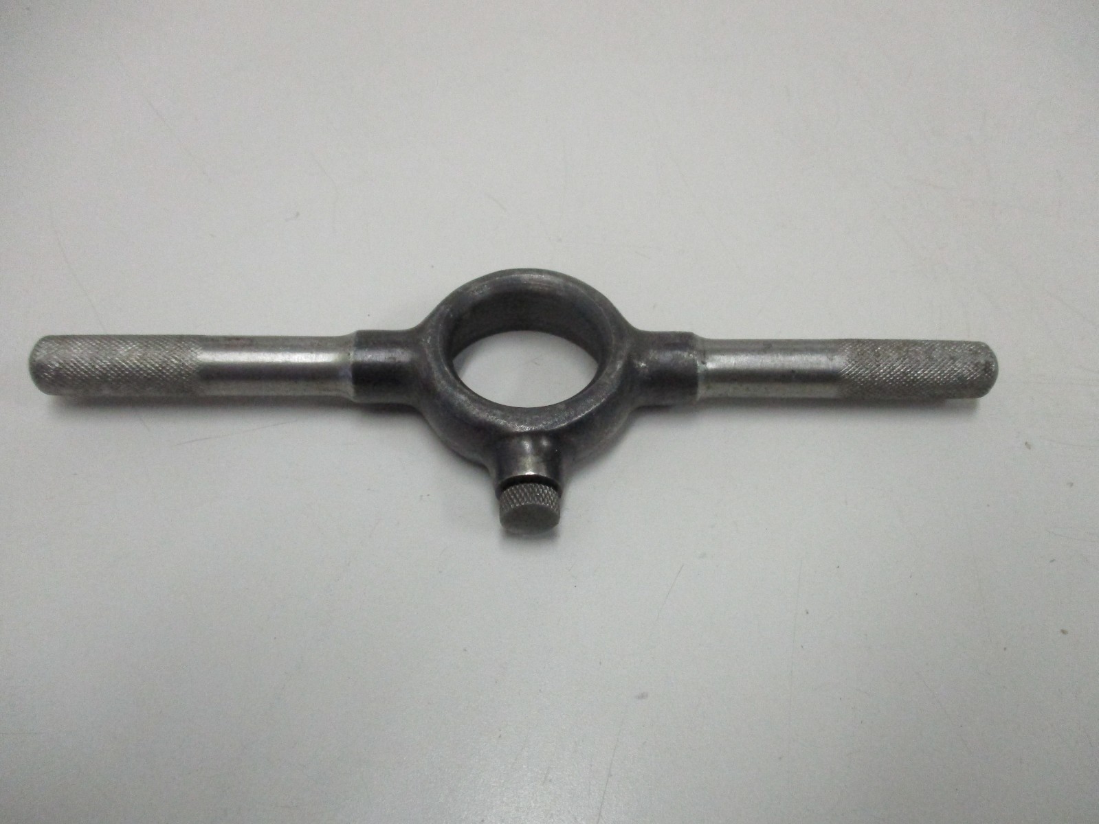 Greenfield GTD 1-1/4 Die Stock Holder 6-3/4″ Long