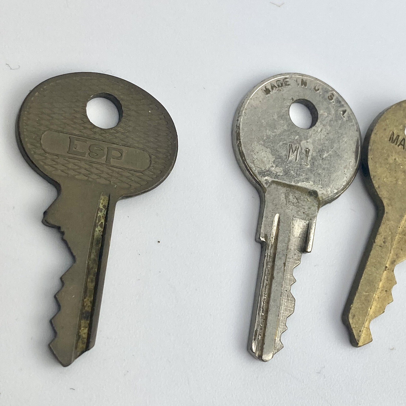 Lot of 15 Vintage Keys, US Lock, Masterlock, Magnum, Chicago, ESP, ilco, & More