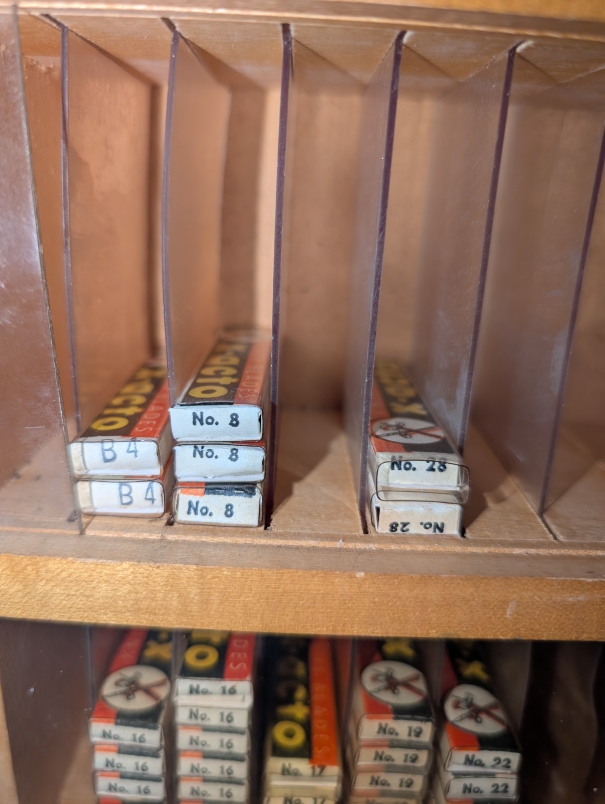 VTG & Rare X-ACTO EXACTO STORE COUNTER DISPLAY WITH 52 BOXES OF BLADES Free Ship