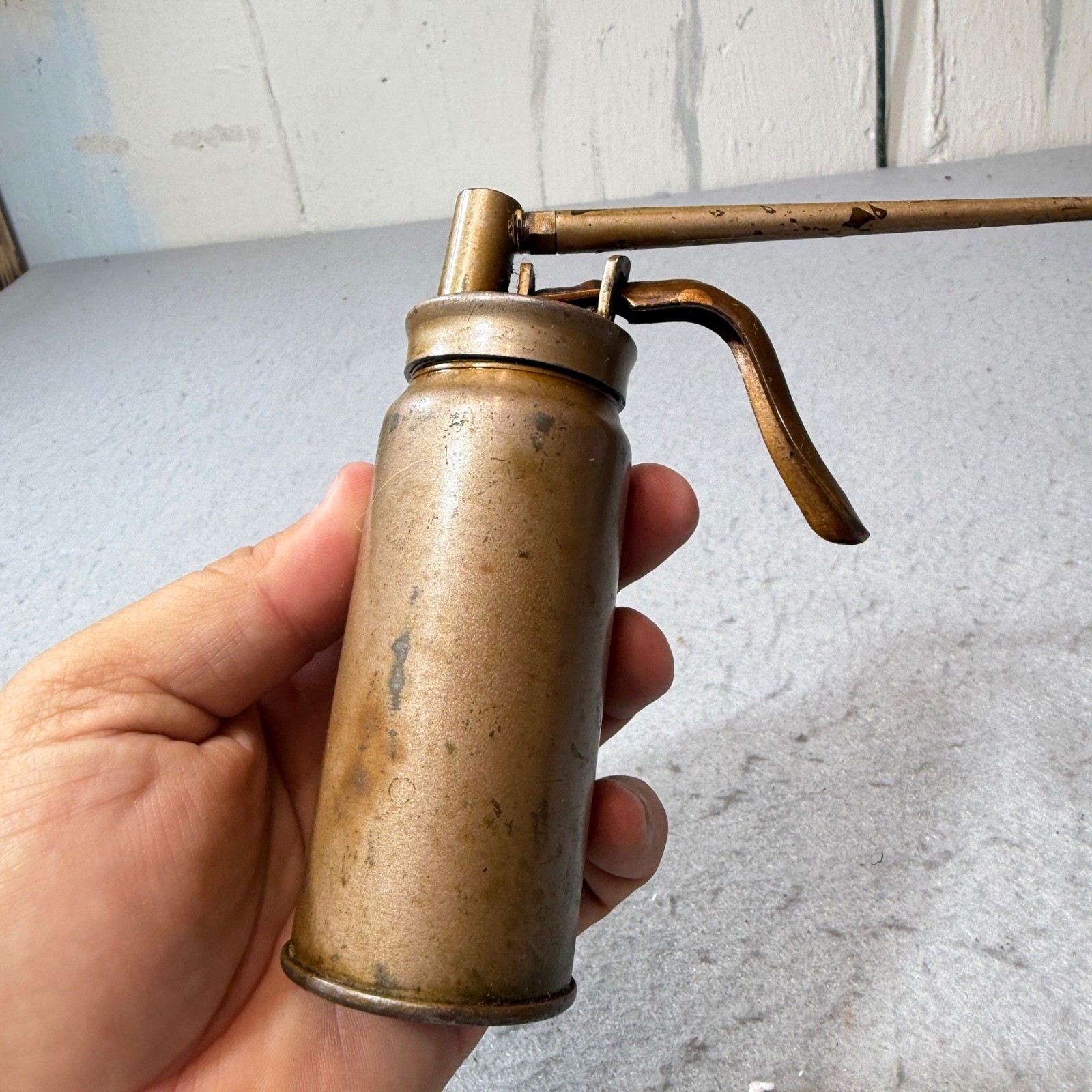 Unbranded Oil Can Tool Unisex OS Gold Good Vintage Industrial Thumb Pump Oiler