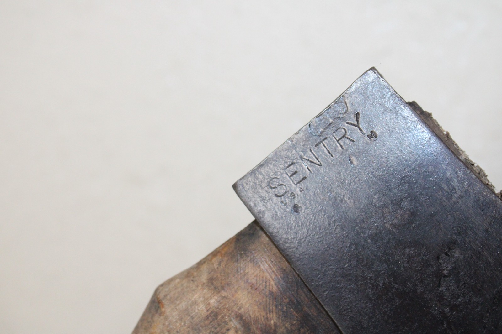 VINTAGE SENTRY CAMP AXE 28”