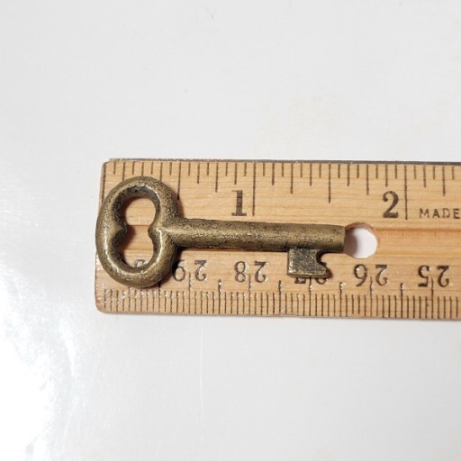 Vintage Brass Solid Barrel Skeleton Key Approx 1 5/8″ Long cat#J5-31