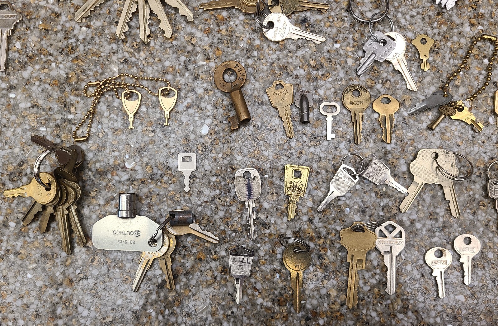 Huge Lot Vintage Keys Assorted Skeleton Lock Barrel Clock Steampunk Craft Art
