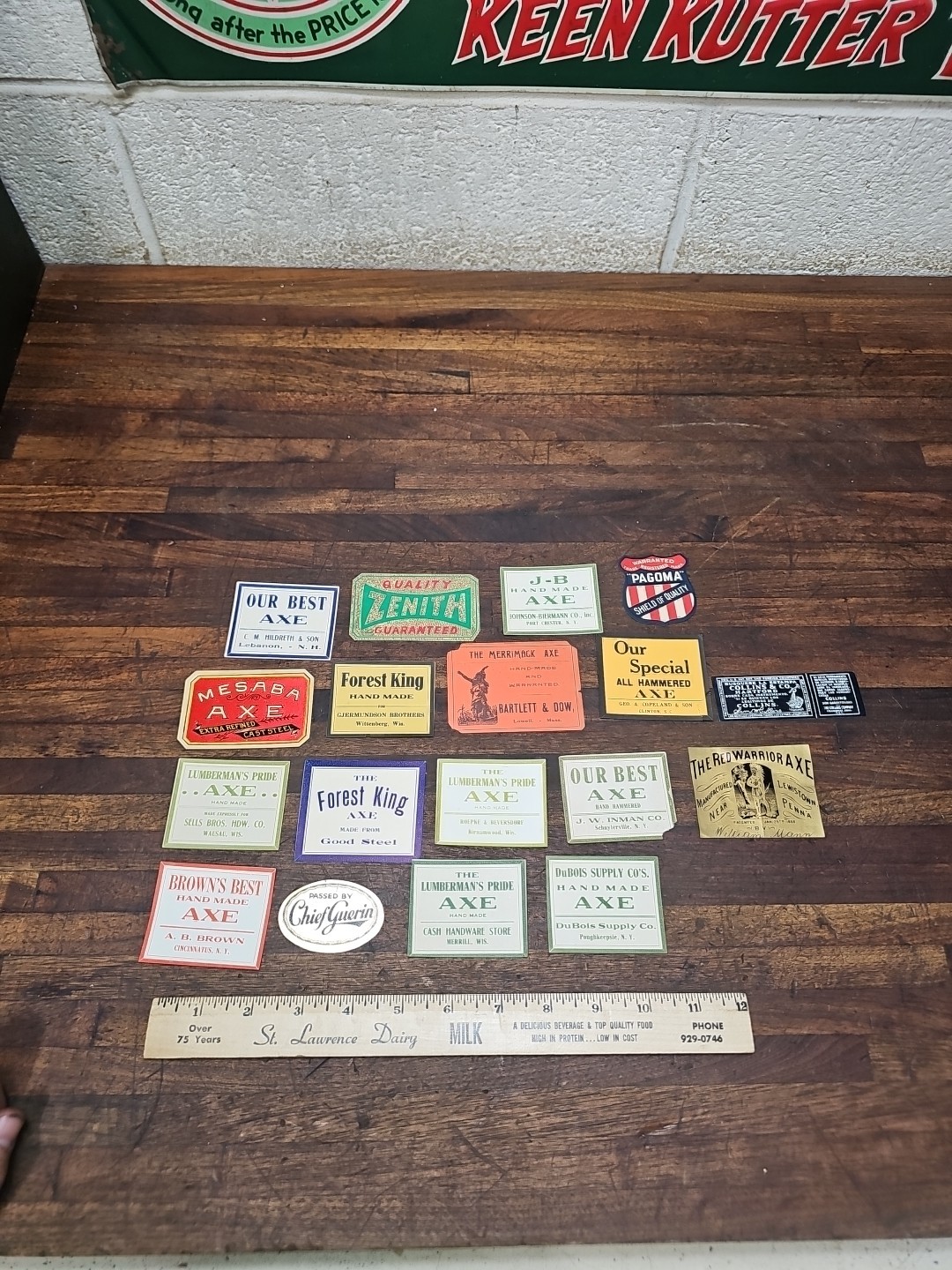 G37- Collection of vintage axe head labels (18)