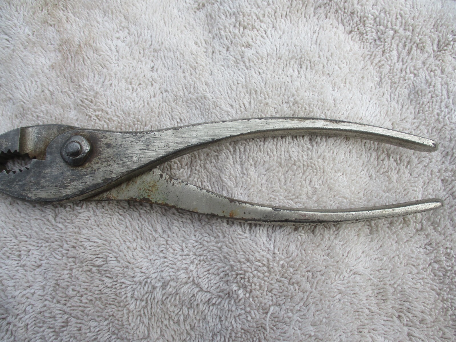 KRAEUTER 8″ PLIERS # 48 KRAEUTER REGULAR PLIERS MADE IN THE USA