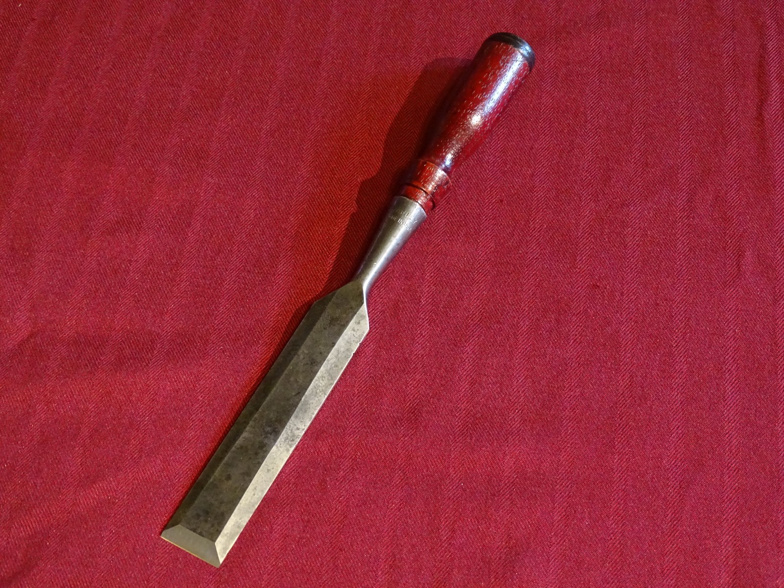 Stanley Made in USA 1-1/4″ Chisel with Red Hickory Handle Sharp and Honed VGC