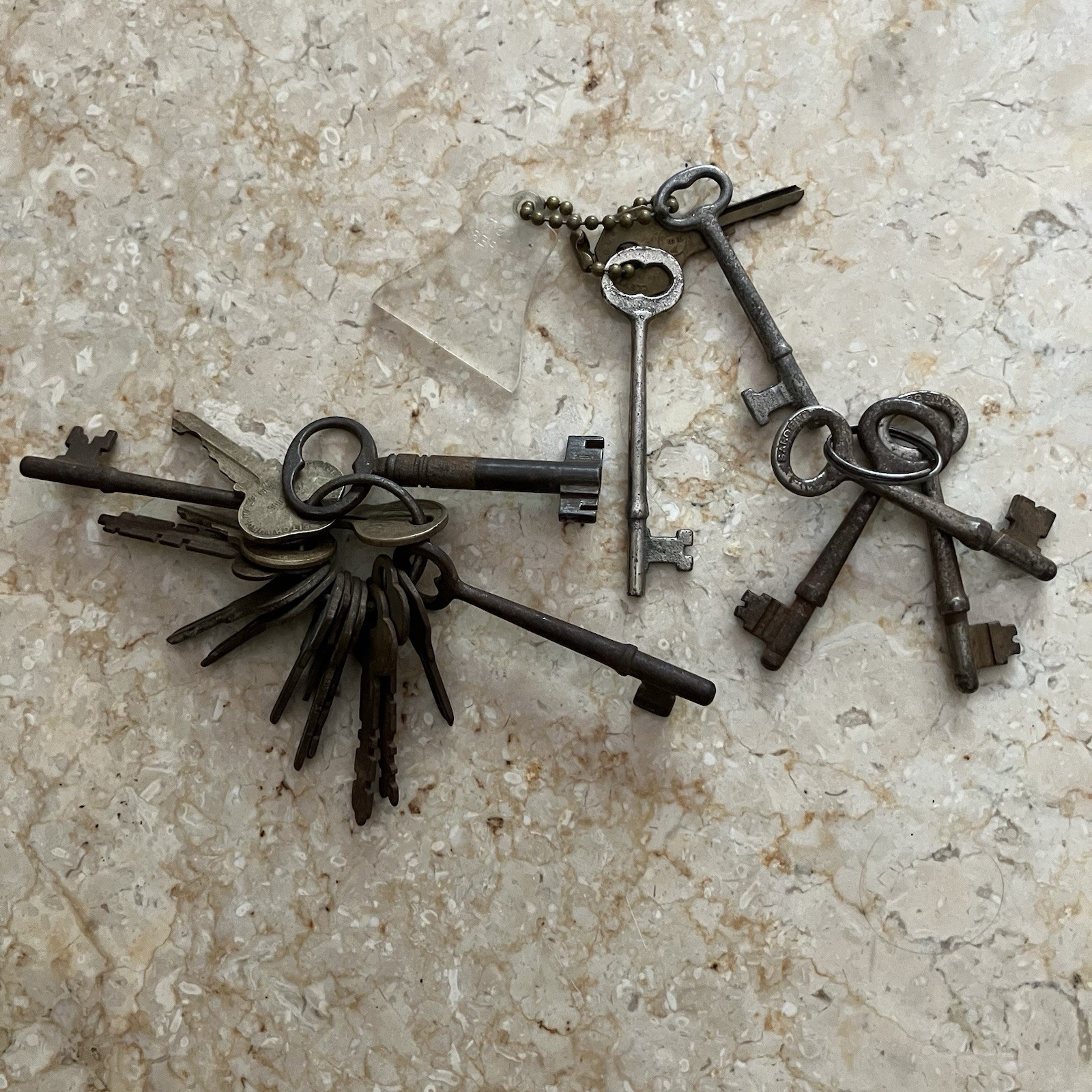 Lot VINTAGE SKELETON KEYS and Others