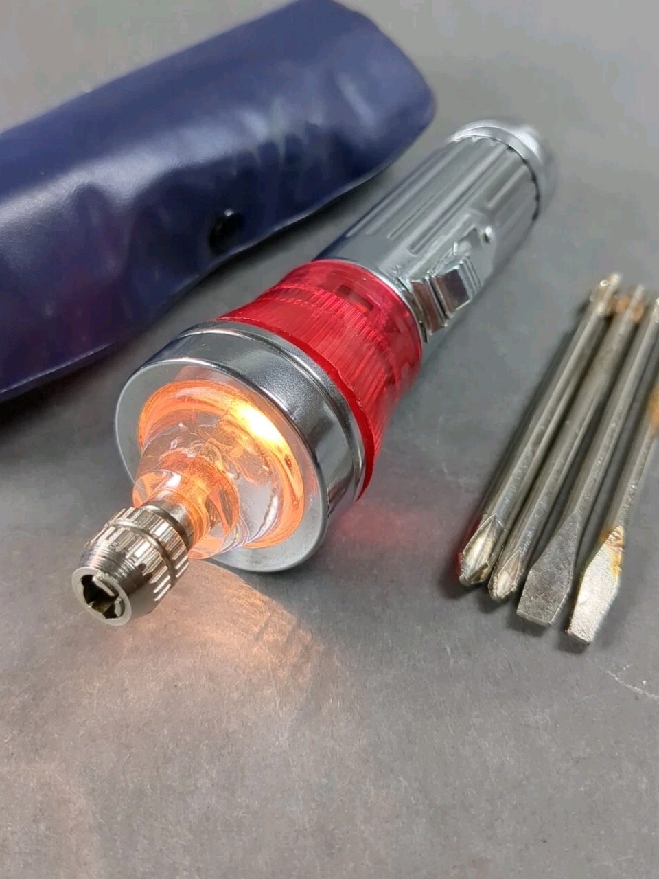Vintage Combo Multi Tool Flashlight Screwdriver 4 Interchangeable Bits