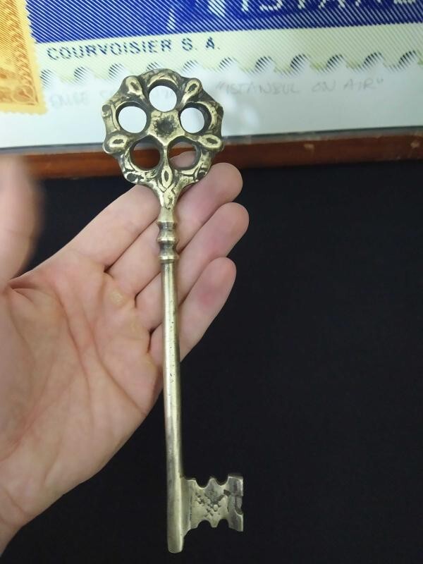 Key Big Large Antique Vintage Style old Brass Skeleton Key Home Office Decor