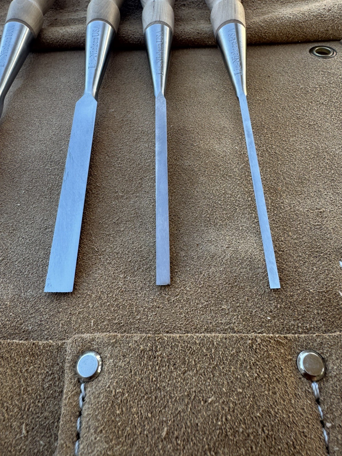Set Of 5 Lie Nielsen Chisels – A2 – 3/4” 1/2” 1/8” 3/8” 3/16 – Maple Handles