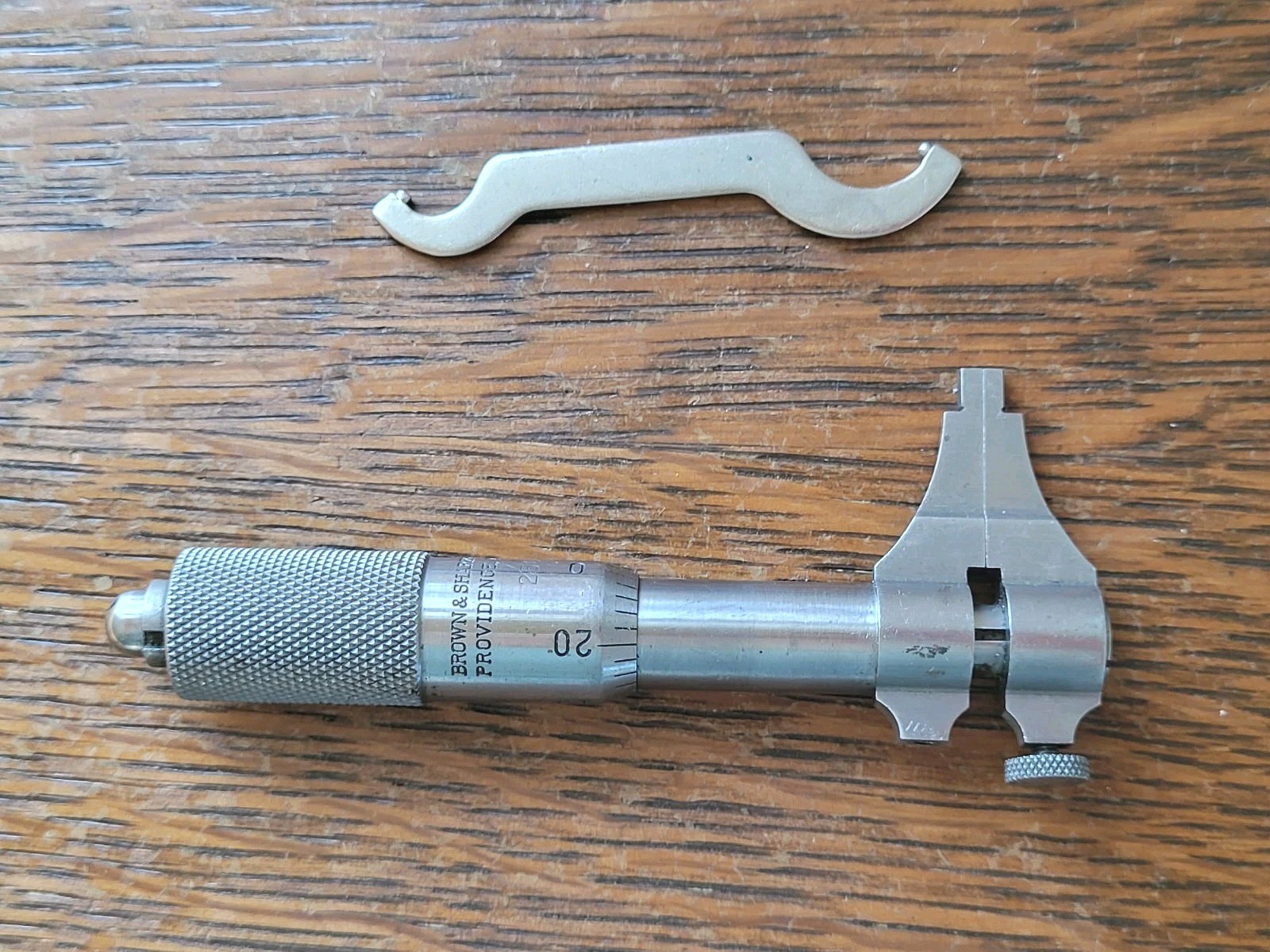 Vintage Brown & Sharpe No. 250 Inside Micrometer Caliper 0.2-1.0″ w/Wrench