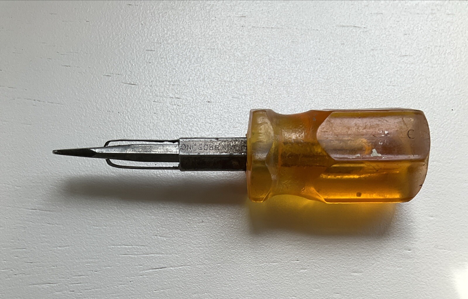 Vintage UPSON BROS. HOLD-E-ZEE TC2 Spring Action 4-3/4” Flathead Screwdriver USA