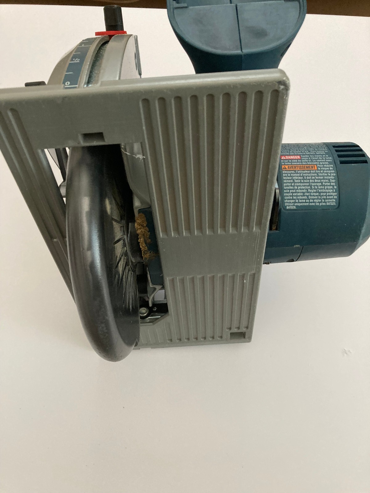 Bosch Cordless 6-1/2″ Circular Saw 1662 With Case