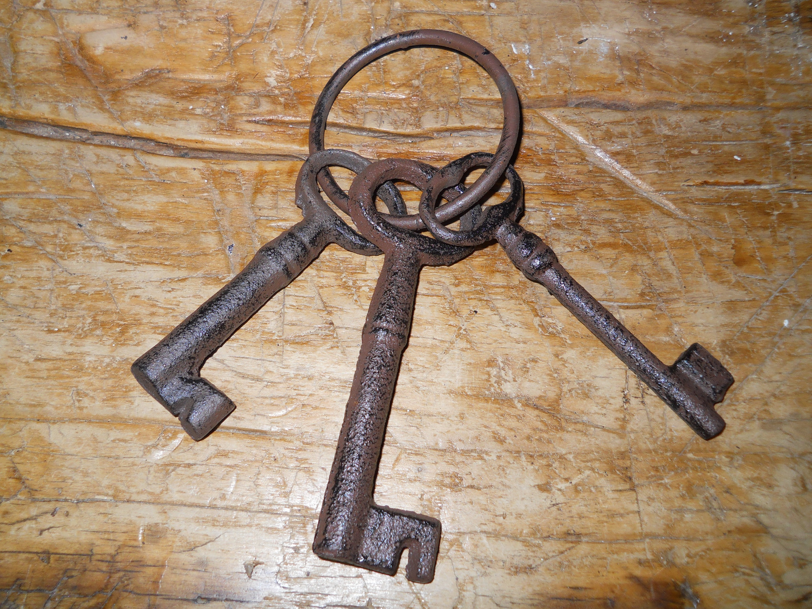 Set of 3 CAST IRON JAIL Keys House RUSTIC WESTERN Prison Key Ring Lock SKELETON