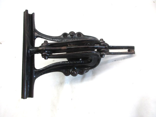 Vintage C.N. Stearns Saw Sharpening Vise, Pat Nov 9-66, good working condition