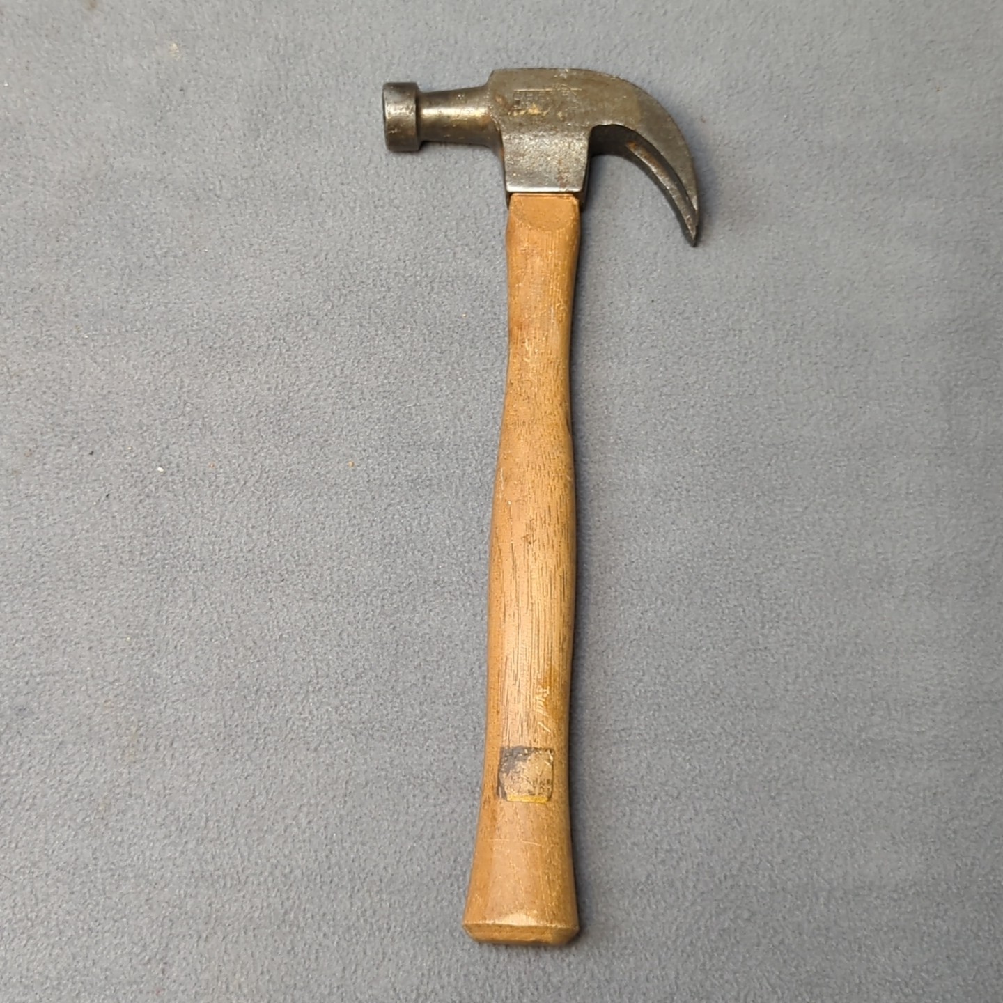 Vintage 16 oz. Cheney Drop Claw Nail Holding Hammer 12.5″ Long 1 Lb 6.4 Oz