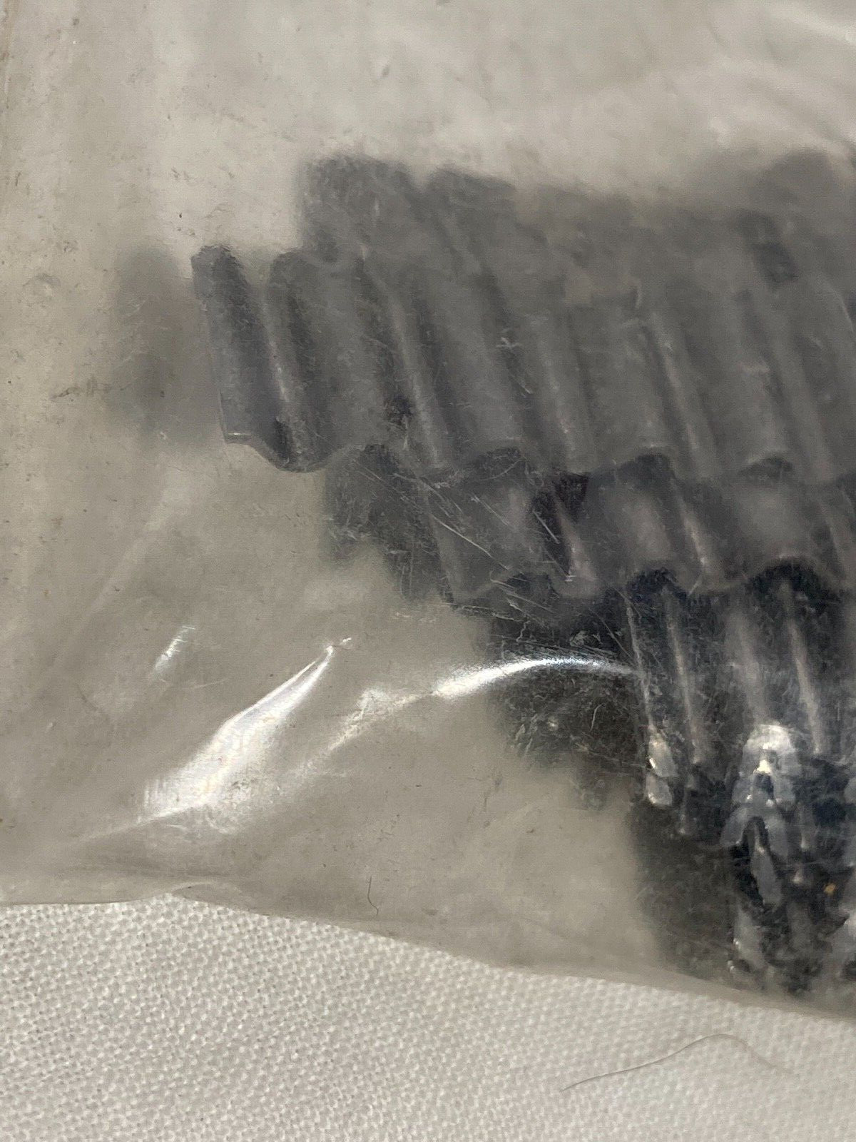Vntg Ferum Corrugated Fasteners 3/8″ x 5 gauge: # C315. 20 pieces. USA