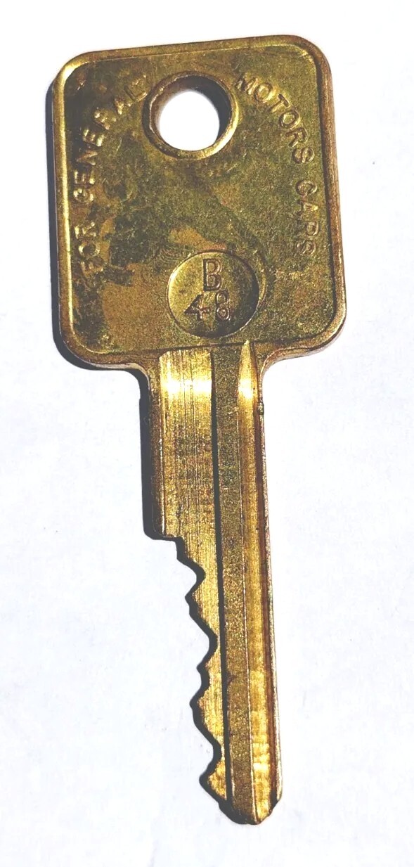 Vintage Key UNICAN A B 48 For GM General Motors Appx 2-1/8″ Automotive Ignition