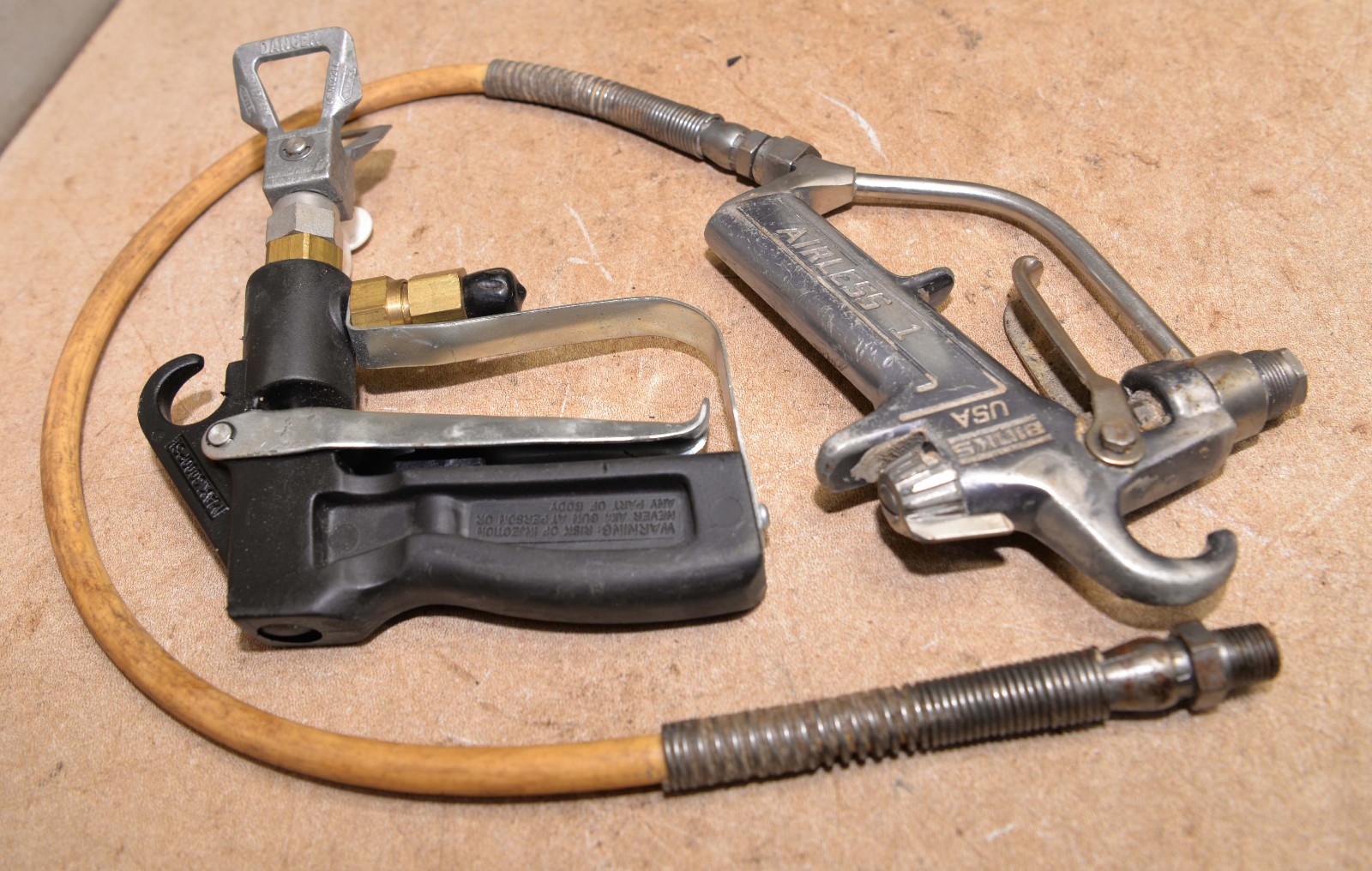 2 airless spray gun Binks No 1 & Cambell Housfield vintage mechanics tool lot