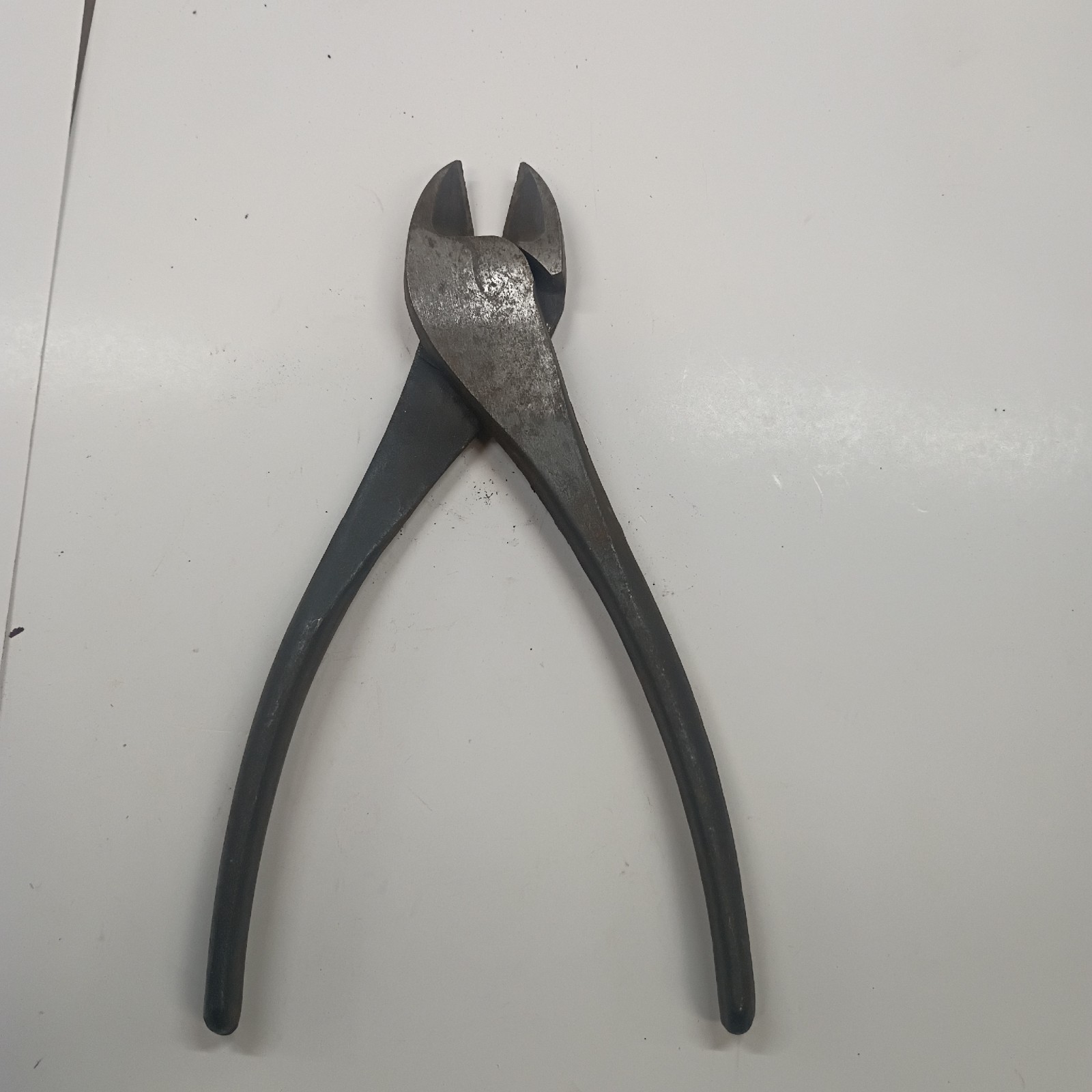 Vintage Utica 40 Diagonal Cutters 7 1/8″ Long