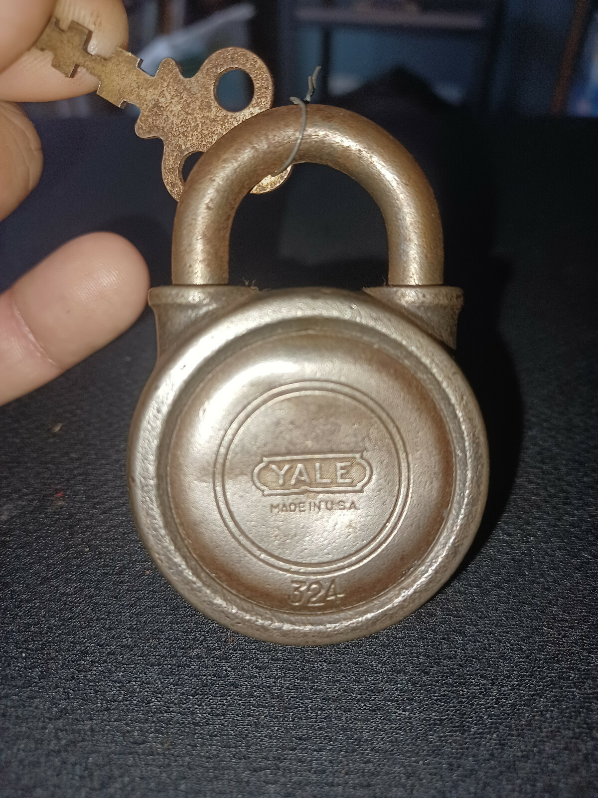 ANTIQUE YALE & TOWNE #324 PADLOCK IN EXCELLENT WORKING CONDITION WITH ORIGINAL K