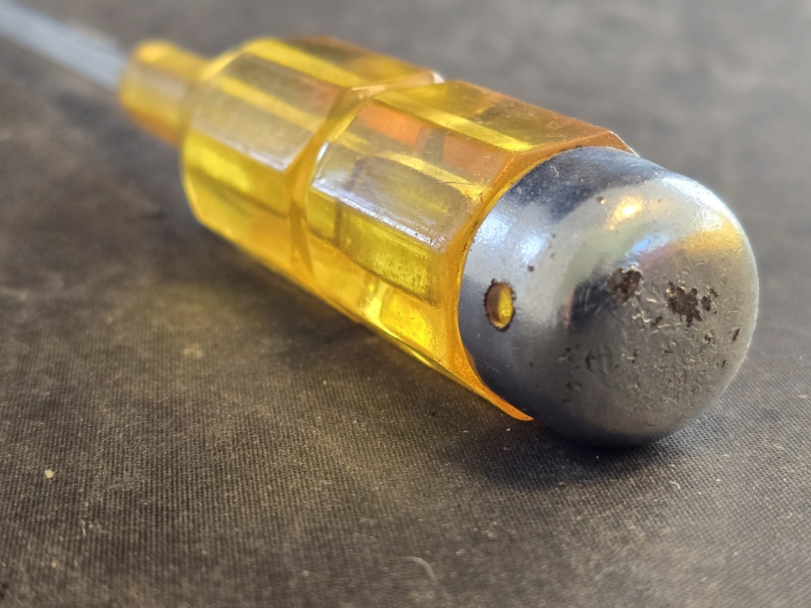 VTG Phillips Screwdriver Square Shaft Unbranded Yellow 7.25″ Metal Cap