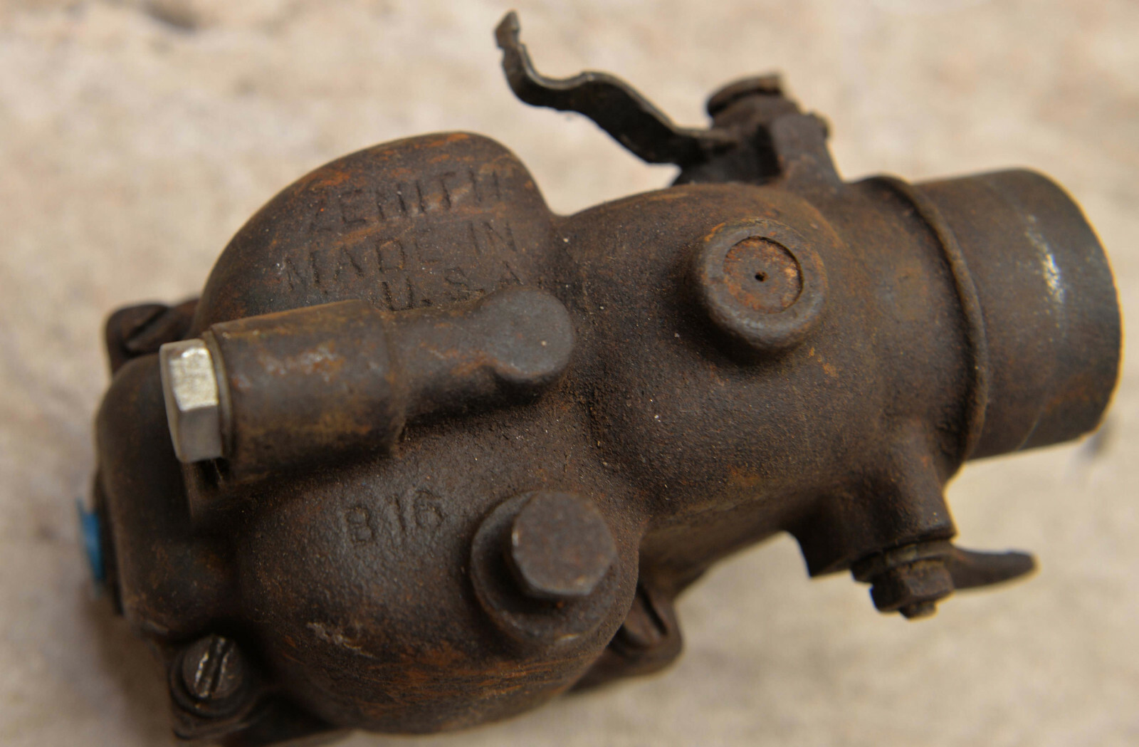 Vintage Zenith tractor carburator 915 collectible early engine part farm tool
