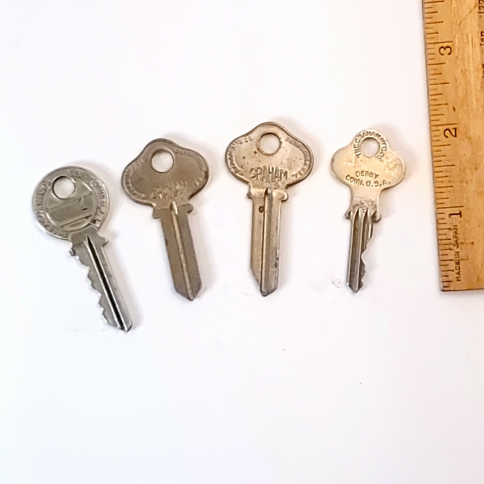 Lot of 4 GRAHAM MFG Co. Keys (2 are blanks) USA Derby CT Old keys Steampunk