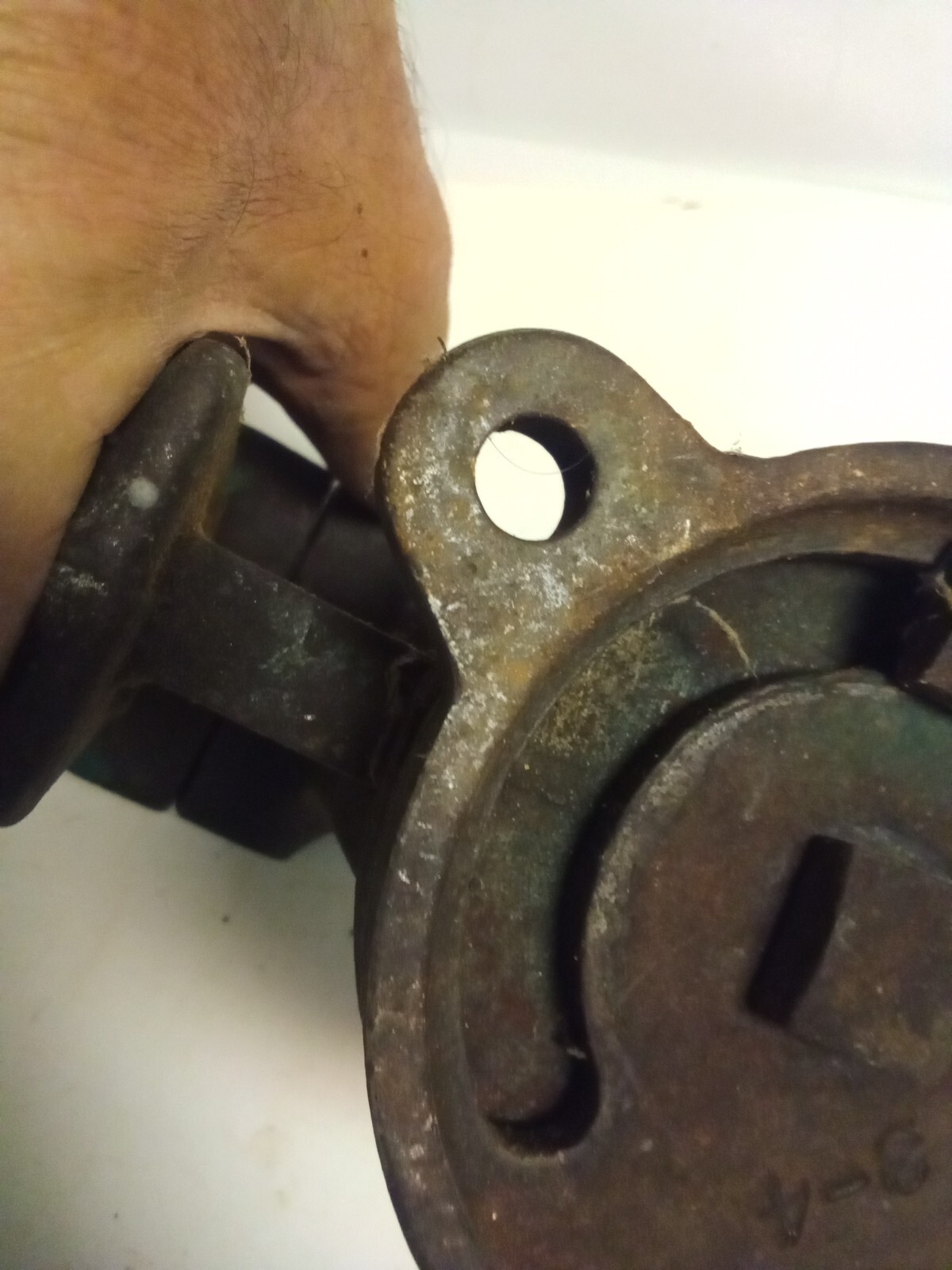 Vintage Lake Side Vice, Swivels, 3″ Jaws, Broken Foot Mount, 13.5 lbs