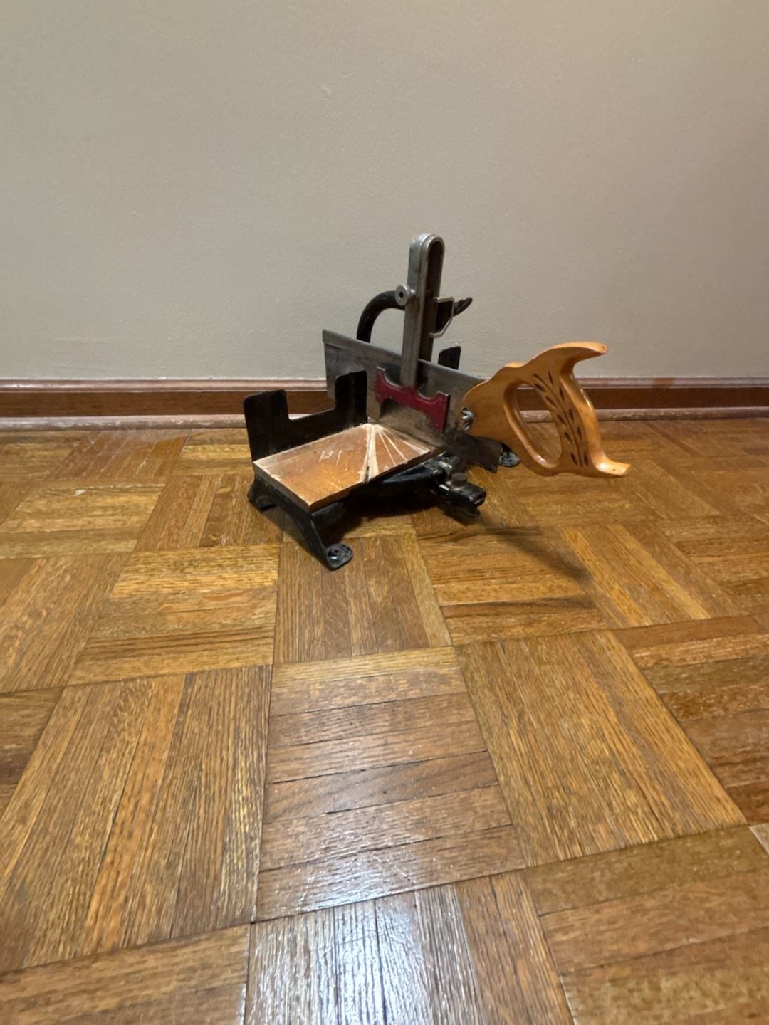 Vintage Craftsman5565 Cast Iron Miter Box and Miter Saw