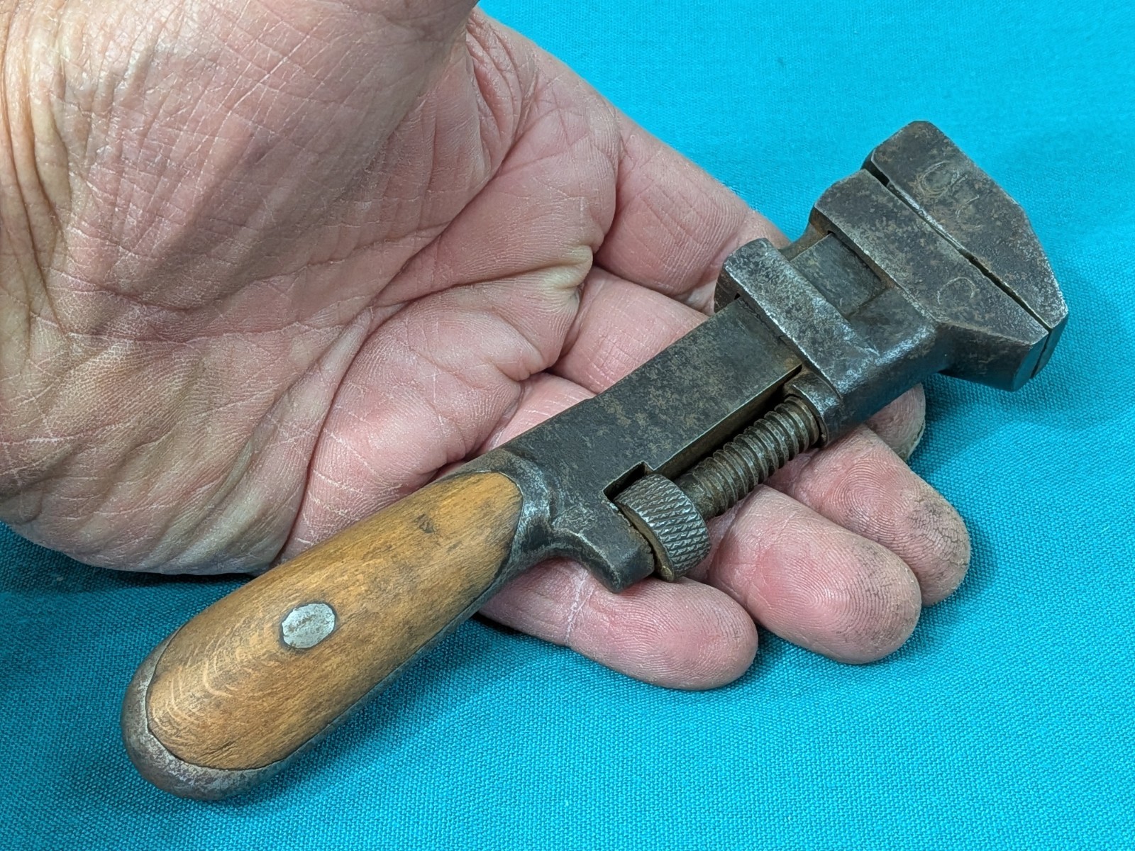 Antique Vintage RUSSWIN 6 1/2″ Adjustable Monkey Wrench Tool Hardwood Handle