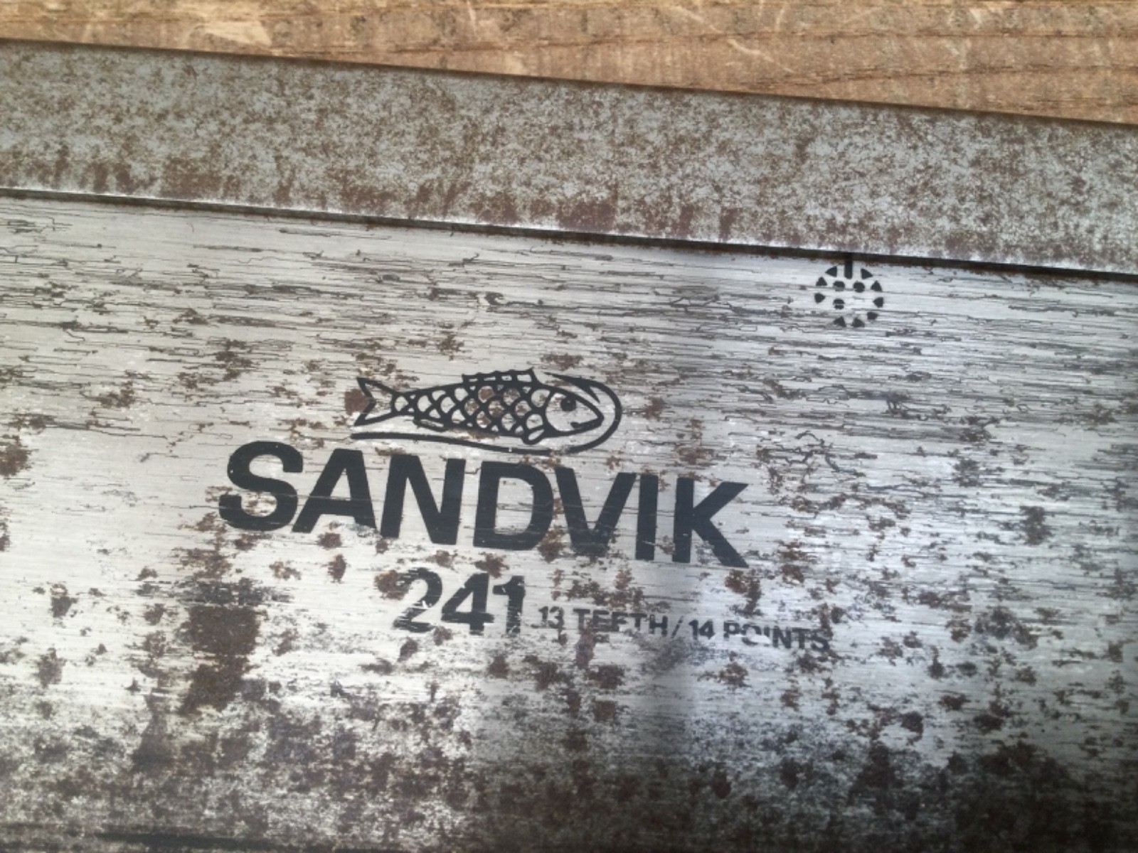 Four Vintage & Contemporary Carpentry Saws Inc Sandvik Tenon Saw & 17” Panel Saw