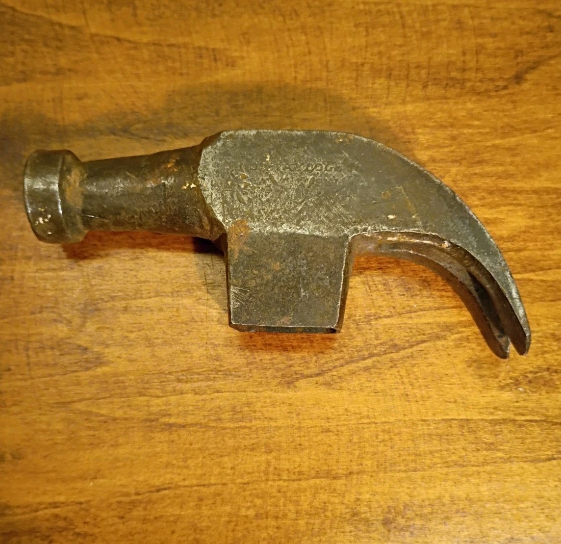 Vintage Antique Maydole Bell Face Finishing Claw Hammer 8.3 Oz Total Weight USA.