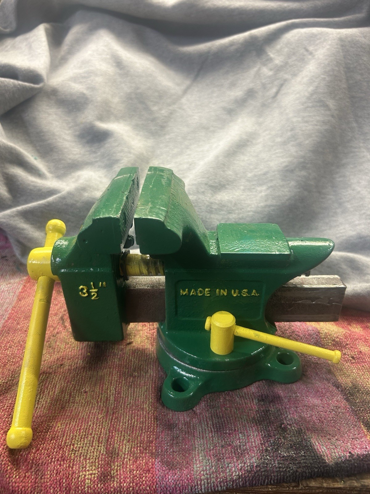 Vtg Columbian No. 03 1/2 M2 Swivel Anvil Bench Vise 3-1/2″ Jaws Made in U.S.A.