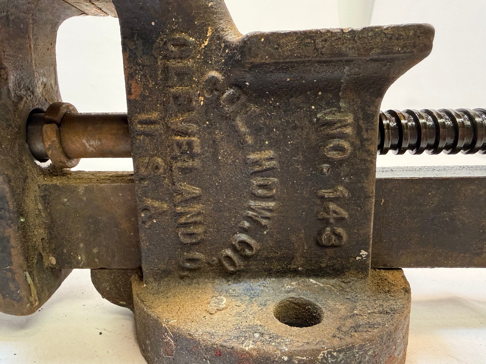Vintage Columbian No. 143 Fixed Bench Vise