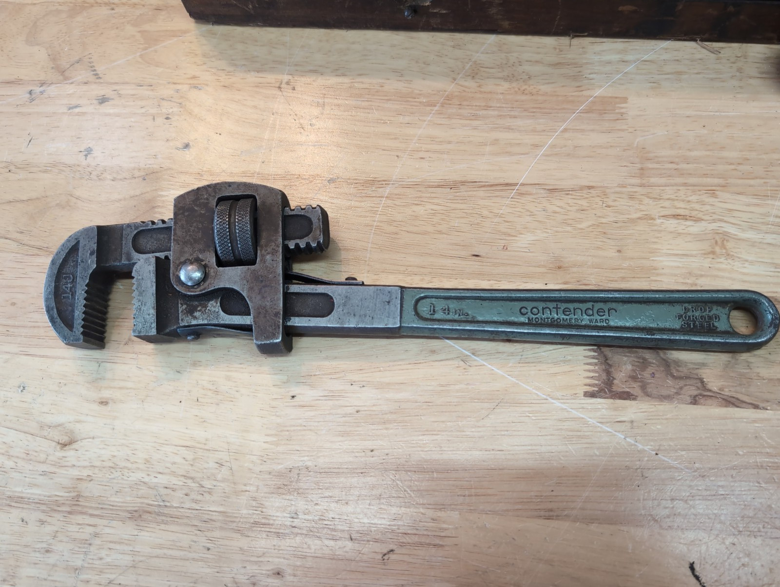 Vintage Contender Montgomery Ward 14″ Pipe Wrench Plumbing tool
